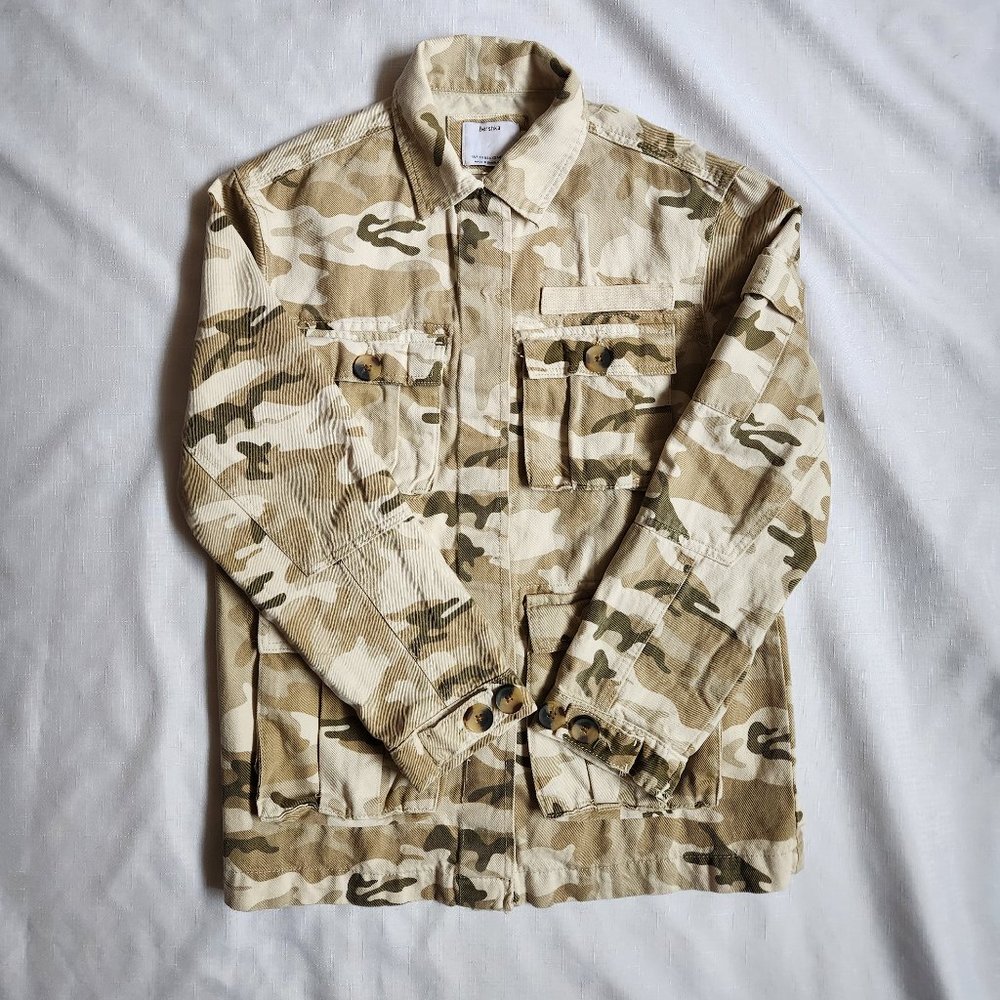 Bershka Fashion Camo Jacket Beige Women`s (EUR XS USA XS MEX 24)
